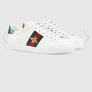 Gucci Women's Ace sneaker with bee - Size 35.5 EU Fits approx 36.5 EU